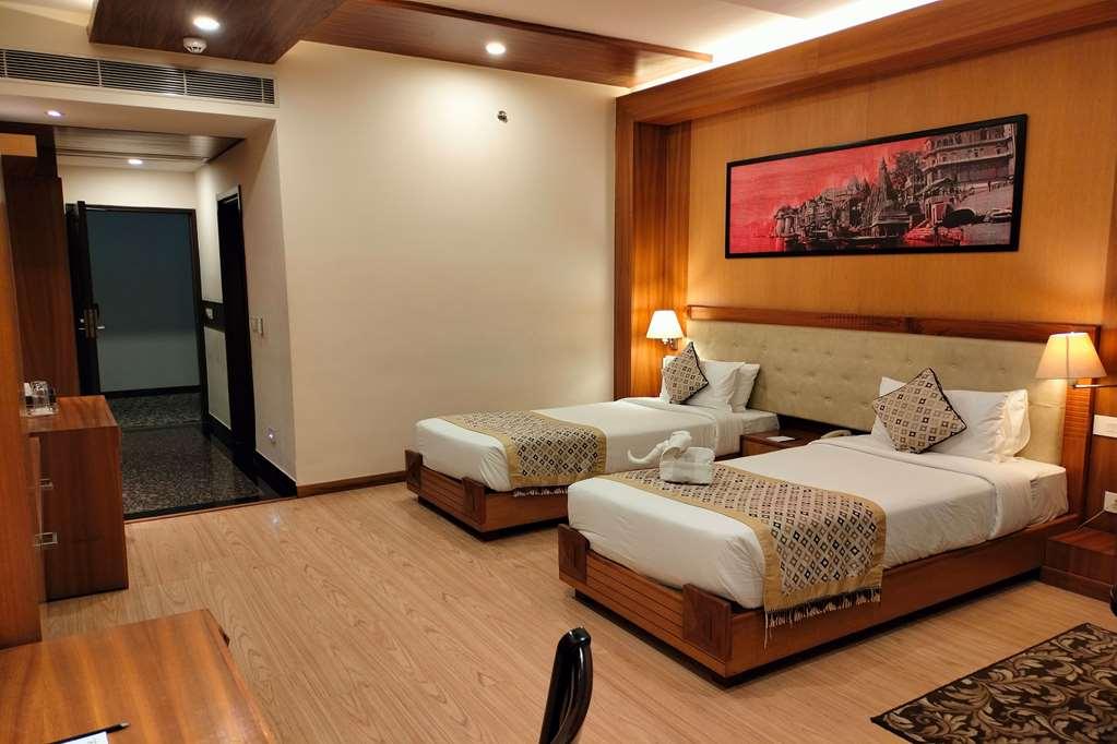 Ramada By Wyndham Varanasi Katesar Chandauli Номер фото